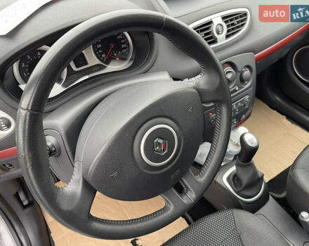 Рено Клио, объемом двигателя 1.4 л и пробегом 193 тыс. км за 5150 $, фото 20 на Automoto.ua