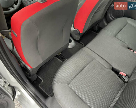 Рено Клио, объемом двигателя 1.4 л и пробегом 193 тыс. км за 5150 $, фото 17 на Automoto.ua