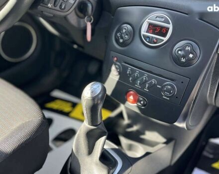 Рено Клио, объемом двигателя 1.2 л и пробегом 181 тыс. км за 5300 $, фото 21 на Automoto.ua