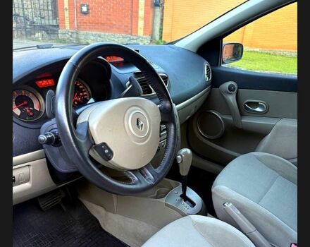Рено Клио, объемом двигателя 1.6 л и пробегом 150 тыс. км за 5200 $, фото 3 на Automoto.ua