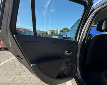 Рено Клио, объемом двигателя 1.2 л и пробегом 218 тыс. км за 5100 $, фото 23 на Automoto.ua