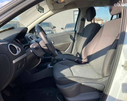 Рено Клио, объемом двигателя 1.5 л и пробегом 236 тыс. км за 5300 $, фото 16 на Automoto.ua