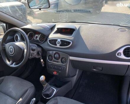 Рено Клио, объемом двигателя 1.5 л и пробегом 236 тыс. км за 5300 $, фото 8 на Automoto.ua