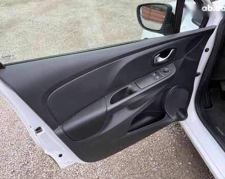 Рено Клио, объемом двигателя 1.5 л и пробегом 142 тыс. км за 9500 $, фото 5 на Automoto.ua