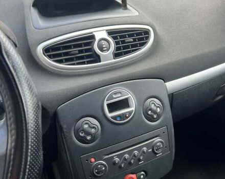 Рено Кліо, об'ємом двигуна 1.2 л та пробігом 248 тис. км за 3650 $, фото 15 на Automoto.ua