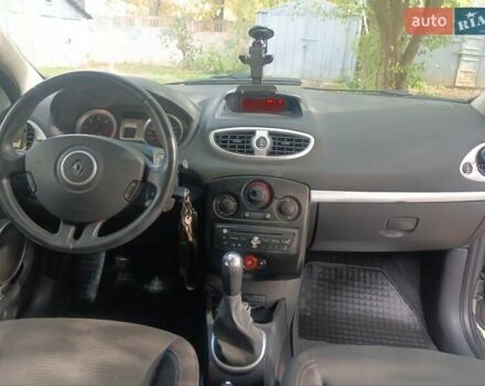 Рено Клио, объемом двигателя 1.5 л и пробегом 175 тыс. км за 4000 $, фото 5 на Automoto.ua