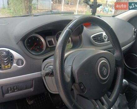Рено Клио, объемом двигателя 1.5 л и пробегом 175 тыс. км за 4000 $, фото 24 на Automoto.ua