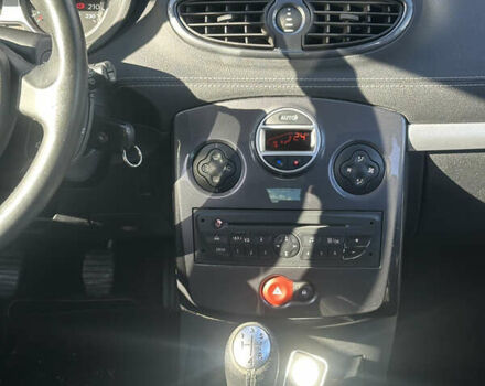 Рено Клио 2010 в Виннице на Automoto.ua Рено Клио, объемом двигателя 1.2 л и пробегом 196 тыс. км за 5450 $, фото 13 на Automoto.ua