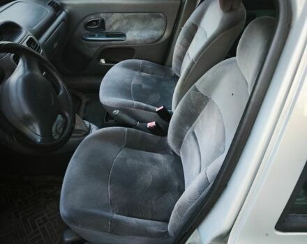Рено Клио, объемом двигателя 1.6 л и пробегом 206 тыс. км за 1500 $, фото 1 на Automoto.ua