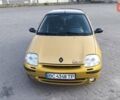 Желтый Рено Клио, объемом двигателя 1.39 л и пробегом 275 тыс. км за 2100 $, фото 1 на Automoto.ua