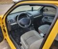Желтый Рено Клио, объемом двигателя 1.5 л и пробегом 220 тыс. км за 2400 $, фото 5 на Automoto.ua