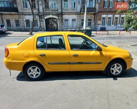 Желтый Рено Клио, объемом двигателя 1.39 л и пробегом 150 тыс. км за 2500 $, фото 3 на Automoto.ua