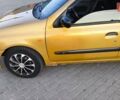 Желтый Рено Клио, объемом двигателя 1.39 л и пробегом 275 тыс. км за 2100 $, фото 6 на Automoto.ua