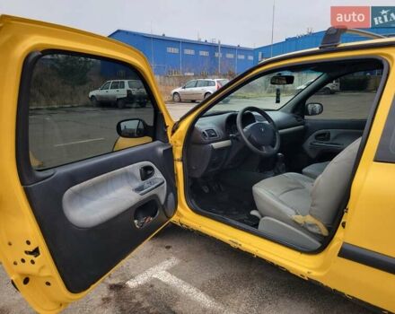 Жовтий Рено Кліо, об'ємом двигуна 1.46 л та пробігом 370 тис. км за 2200 $, фото 9 на Automoto.ua