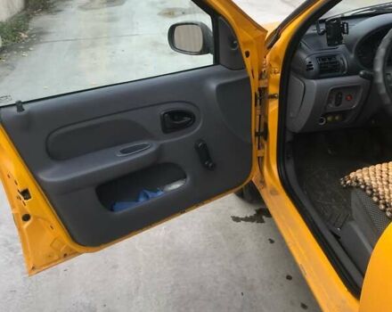 Рено Клио 2001 в Киеве на Automoto.ua Желтый Рено Клио, объемом двигателя 1.39 л и пробегом 440 тыс. км за 2000 $, фото 3 на Automoto.ua