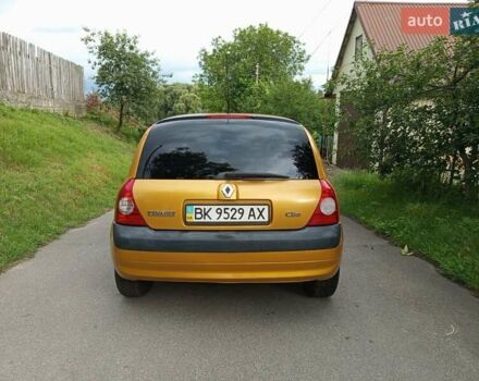 Желтый Рено Клио, объемом двигателя 1.4 л и пробегом 178 тыс. км за 3300 $, фото 4 на Automoto.ua