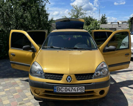 Желтый Рено Клио, объемом двигателя 1.1 л и пробегом 290 тыс. км за 3500 $, фото 6 на Automoto.ua
