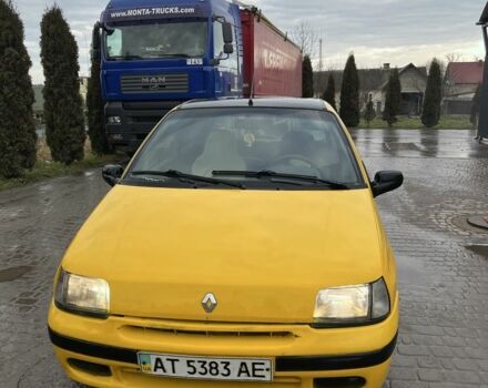 Жовтий Рено Кліо, об'ємом двигуна 1.2 л та пробігом 300 тис. км за 900 $, фото 1 на Automoto.ua