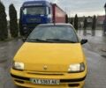 Жовтий Рено Кліо, об'ємом двигуна 1.2 л та пробігом 300 тис. км за 900 $, фото 1 на Automoto.ua