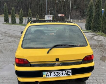 Жовтий Рено Кліо, об'ємом двигуна 1.2 л та пробігом 300 тис. км за 900 $, фото 3 на Automoto.ua