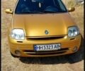 Желтый Рено Клио, объемом двигателя 1.4 л и пробегом 200 тыс. км за 2600 $, фото 1 на Automoto.ua