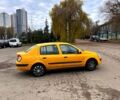 Желтый Рено Клио, объемом двигателя 1.5 л и пробегом 296 тыс. км за 3200 $, фото 3 на Automoto.ua