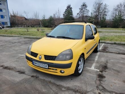 Желтый Рено Клио, объемом двигателя 1.5 л и пробегом 220 тыс. км за 2400 $, фото 1 на Automoto.ua