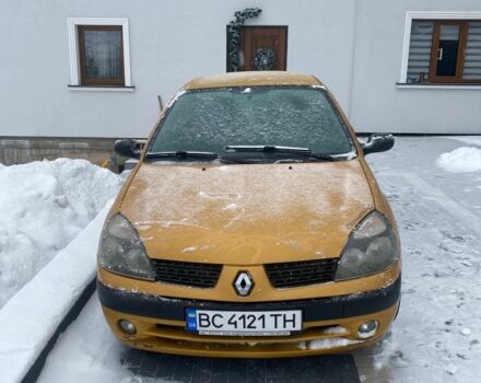 Желтый Рено Клио, объемом двигателя 1.4 л и пробегом 242 тыс. км за 3600 $, фото 1 на Automoto.ua