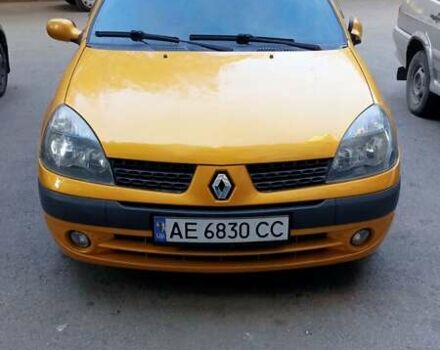 Желтый Рено Клио, объемом двигателя 1.4 л и пробегом 120 тыс. км за 6000 $, фото 1 на Automoto.ua