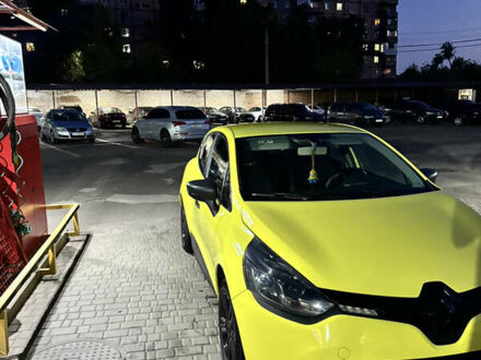 Желтый Рено Клио, объемом двигателя 1.15 л и пробегом 290 тыс. км за 7200 $, фото 1 на Automoto.ua