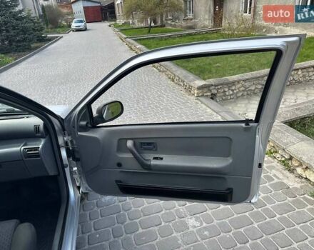 Серый Рено Клио, объемом двигателя 1.2 л и пробегом 209 тыс. км за 2500 $, фото 15 на Automoto.ua