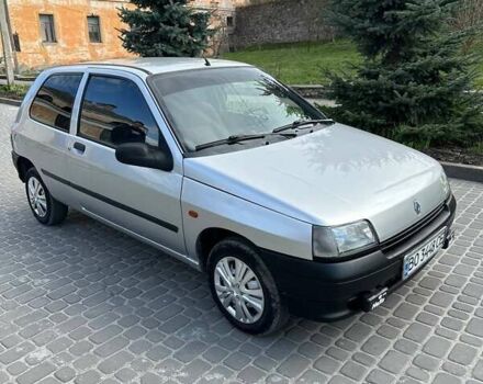 Серый Рено Клио, объемом двигателя 1.2 л и пробегом 209 тыс. км за 2500 $, фото 5 на Automoto.ua