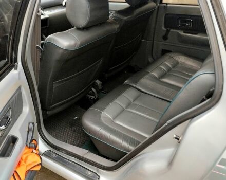 Серый Рено Клио, объемом двигателя 1.4 л и пробегом 100 тыс. км за 2000 $, фото 2 на Automoto.ua