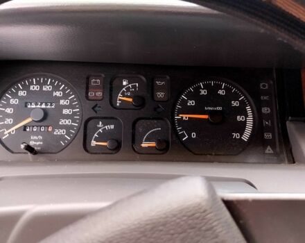 Серый Рено Клио, объемом двигателя 1.4 л и пробегом 100 тыс. км за 2000 $, фото 4 на Automoto.ua