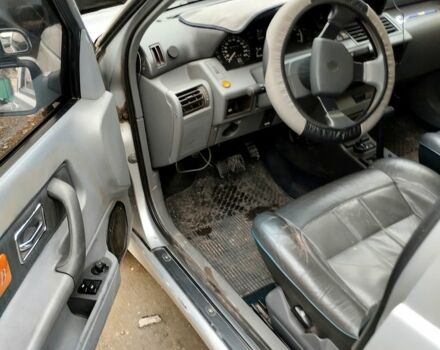 Серый Рено Клио, объемом двигателя 1.4 л и пробегом 100 тыс. км за 2000 $, фото 5 на Automoto.ua