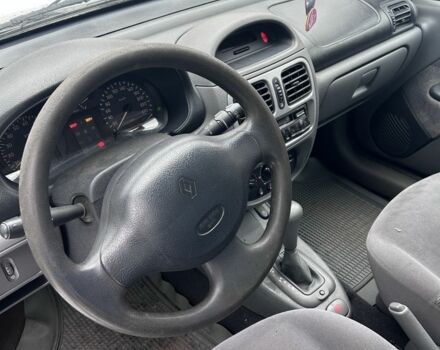 Сірий Рено Кліо, об'ємом двигуна 1.6 л та пробігом 200 тис. км за 3450 $, фото 4 на Automoto.ua