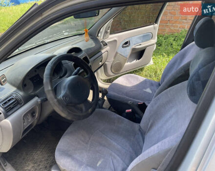 Сірий Рено Кліо, об'ємом двигуна 1.2 л та пробігом 304 тис. км за 2700 $, фото 3 на Automoto.ua