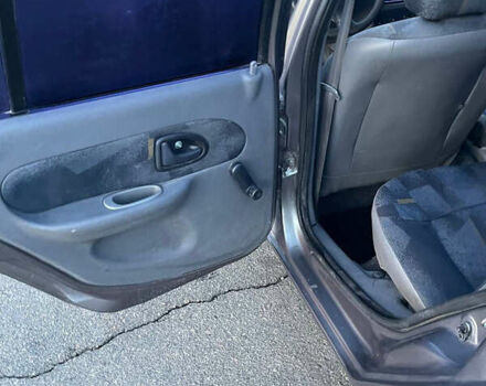 Серый Рено Клио, объемом двигателя 1.39 л и пробегом 420 тыс. км за 2500 $, фото 30 на Automoto.ua