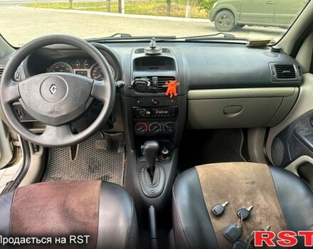 Серый Рено Клио, объемом двигателя 1.4 л и пробегом 148 тыс. км за 3499 $, фото 5 на Automoto.ua