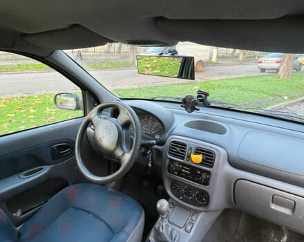 Серый Рено Клио, объемом двигателя 1.4 л и пробегом 200 тыс. км за 3500 $, фото 15 на Automoto.ua