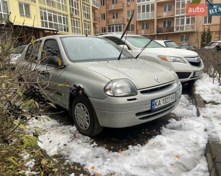 Серый Рено Клио, объемом двигателя 1.4 л и пробегом 140 тыс. км за 3100 $, фото 3 на Automoto.ua