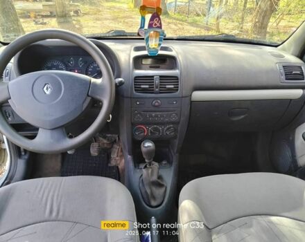 Сірий Рено Кліо, об'ємом двигуна 1.5 л та пробігом 230 тис. км за 2350 $, фото 6 на Automoto.ua