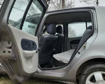 Серый Рено Клио, объемом двигателя 1.4 л и пробегом 122 тыс. км за 3500 $, фото 7 на Automoto.ua