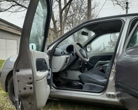 Серый Рено Клио, объемом двигателя 1.4 л и пробегом 122 тыс. км за 3500 $, фото 6 на Automoto.ua