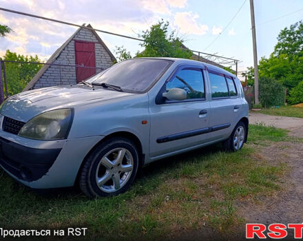 Серый Рено Клио, объемом двигателя 1.4 л и пробегом 145 тыс. км за 3500 $, фото 1 на Automoto.ua