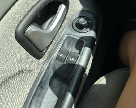 Сірий Рено Кліо, об'ємом двигуна 1.5 л та пробігом 230 тис. км за 2500 $, фото 5 на Automoto.ua