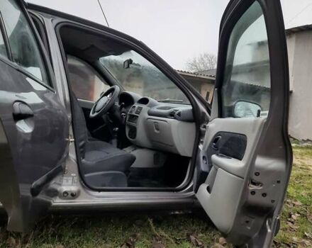 Серый Рено Клио, объемом двигателя 1.4 л и пробегом 122 тыс. км за 3500 $, фото 8 на Automoto.ua