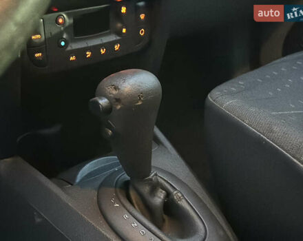 Серый Рено Клио, объемом двигателя 1.4 л и пробегом 160 тыс. км за 2999 $, фото 9 на Automoto.ua