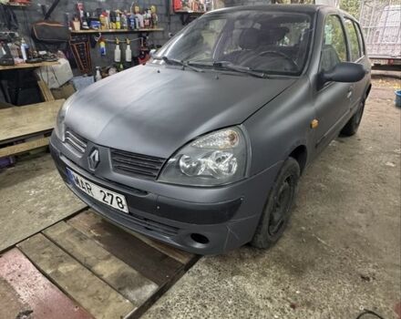 Серый Рено Клио, объемом двигателя 1.2 л и пробегом 300 тыс. км за 1500 $, фото 1 на Automoto.ua