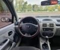 Сірий Рено Кліо, об'ємом двигуна 1.39 л та пробігом 480 тис. км за 3420 $, фото 13 на Automoto.ua